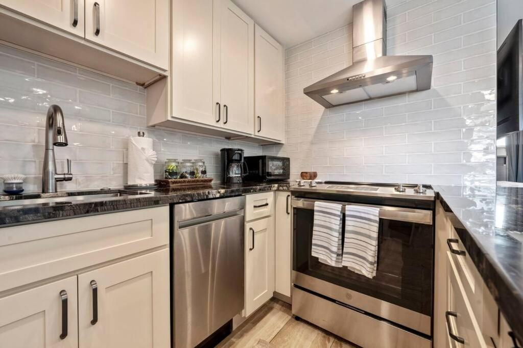 Hale Ono Loa 403- Top Floor, Ocean View, & Complete Modern Remodel Διαμέρισμα Kahana Εξωτερικό φωτογραφία