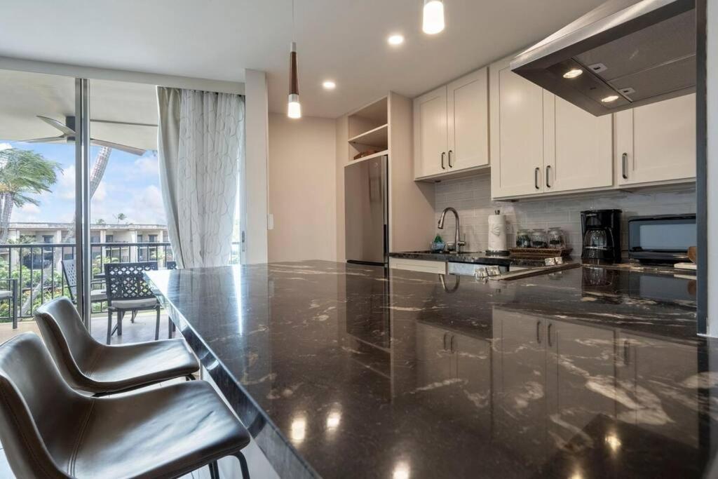 Hale Ono Loa 403- Top Floor, Ocean View, & Complete Modern Remodel Διαμέρισμα Kahana Εξωτερικό φωτογραφία